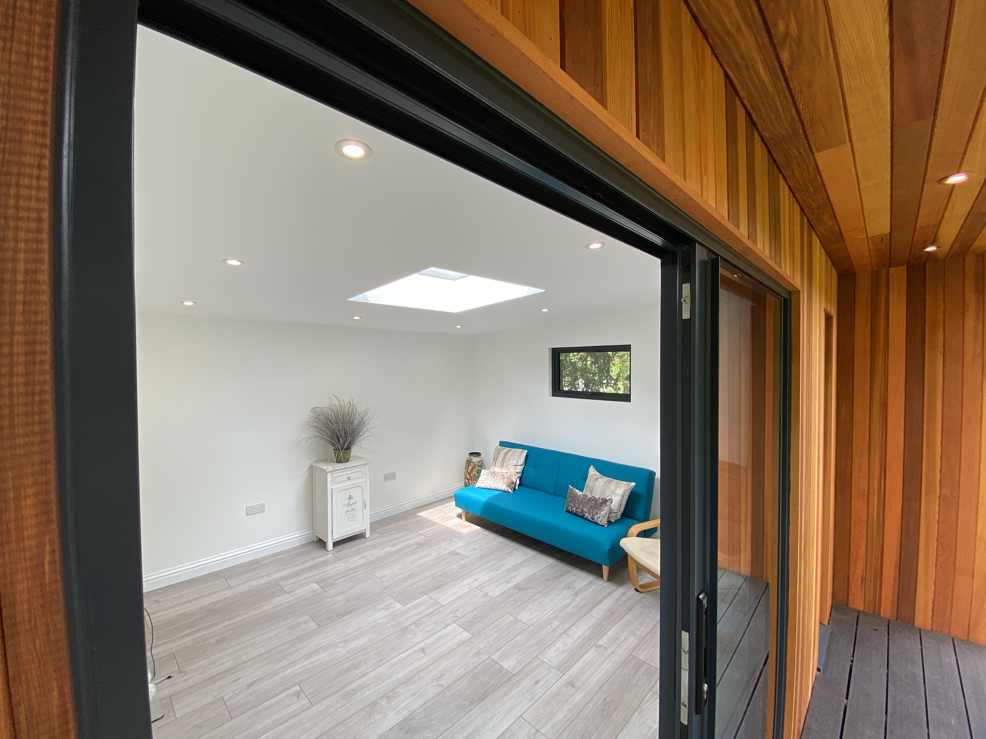 garden room in tadwroth surrey