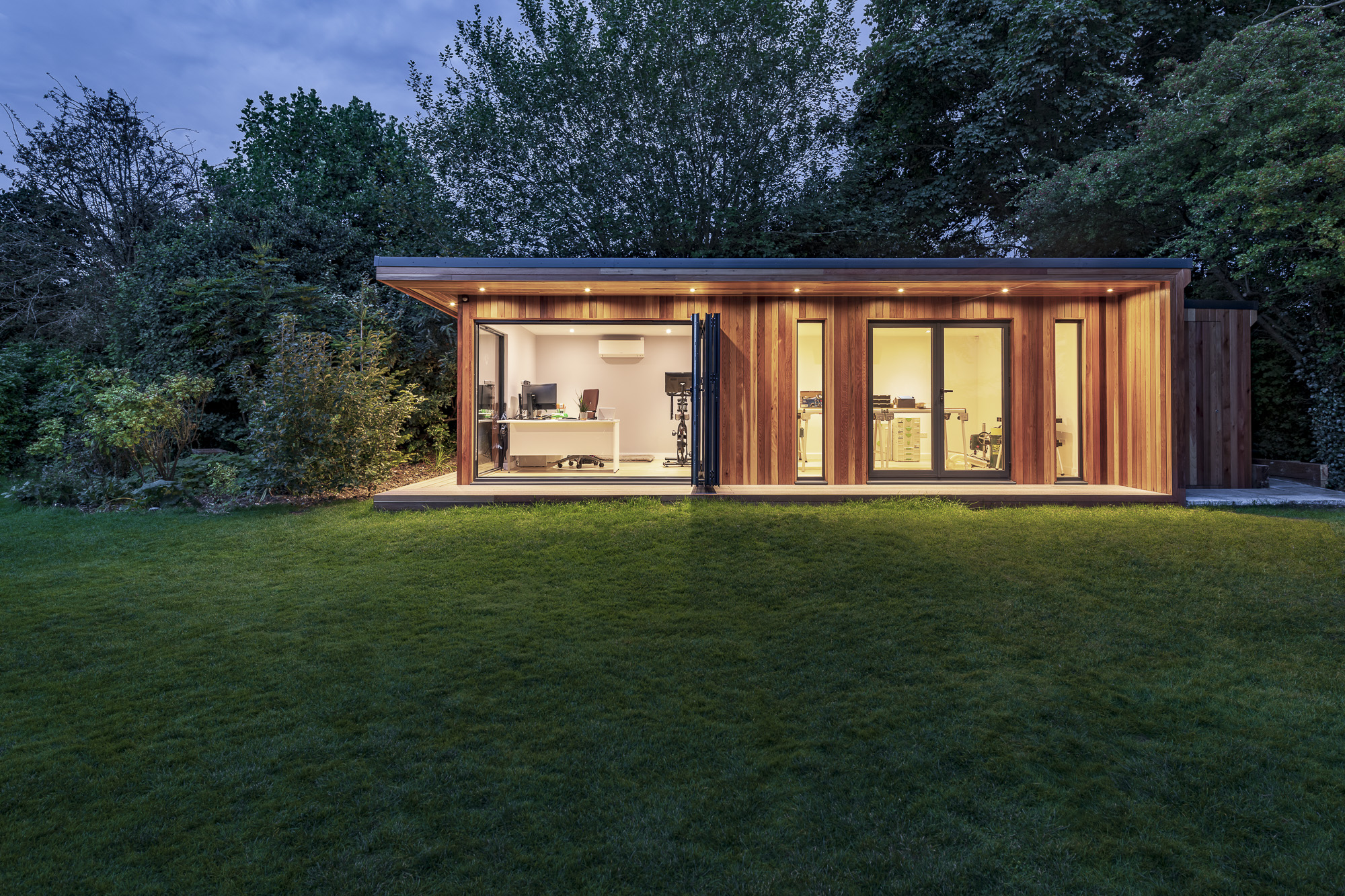 Owl Garden Studios Home Office Red Cedar Tadworth
