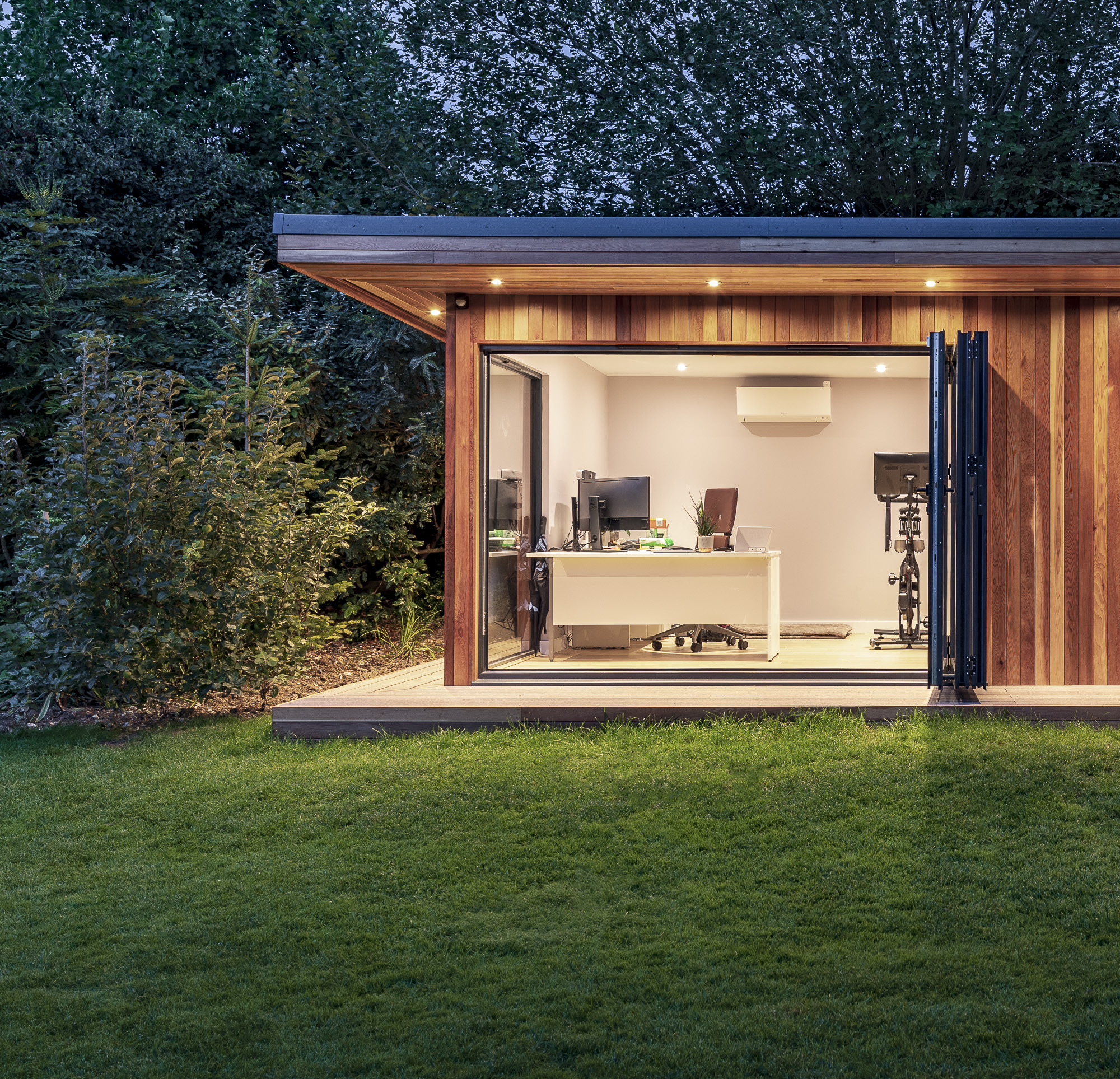 Owl Garden Studios Home Office Red Cedar Tadworth